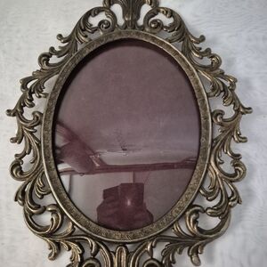Vintage Italian Oval Ornate Filigree Gold Metal Concave Picture Frame